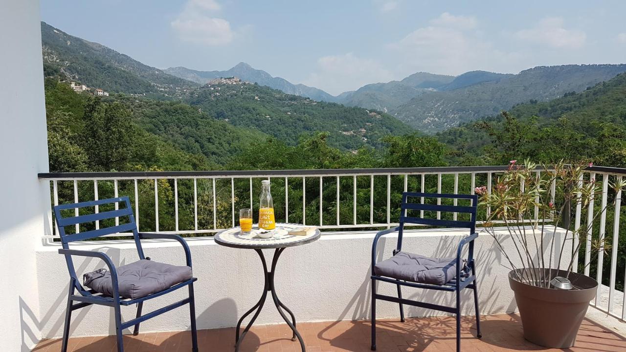 Bed and Breakfast Le Domaine De La Feuilleraie Coaraze Exterior foto