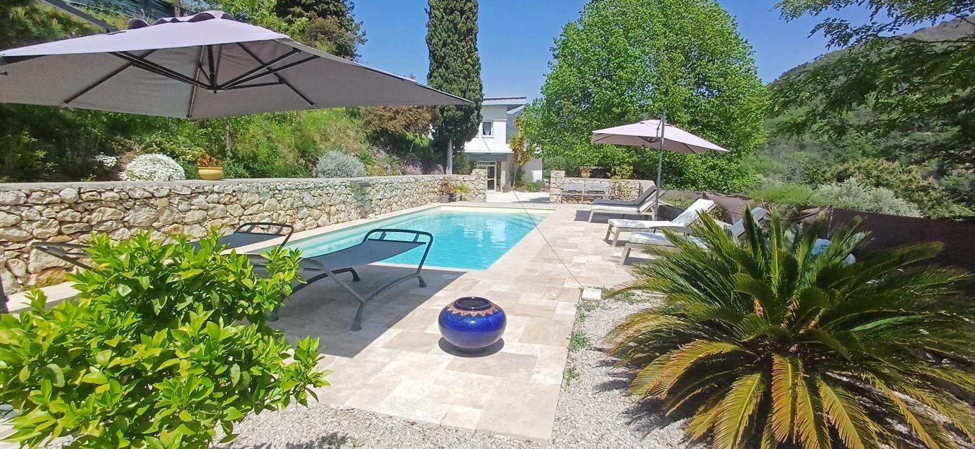 Bed and Breakfast Le Domaine De La Feuilleraie Coaraze Exterior foto