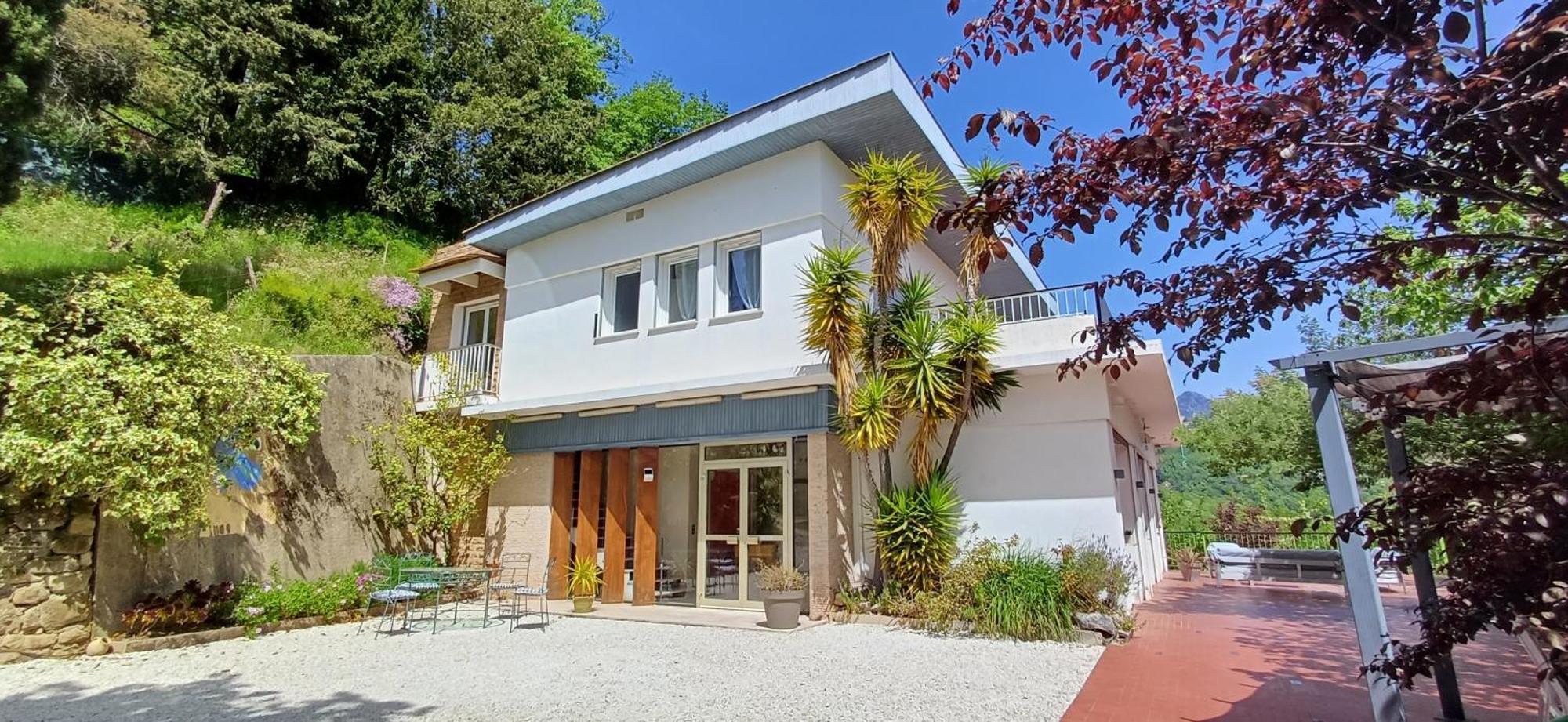 Bed and Breakfast Le Domaine De La Feuilleraie Coaraze Exterior foto